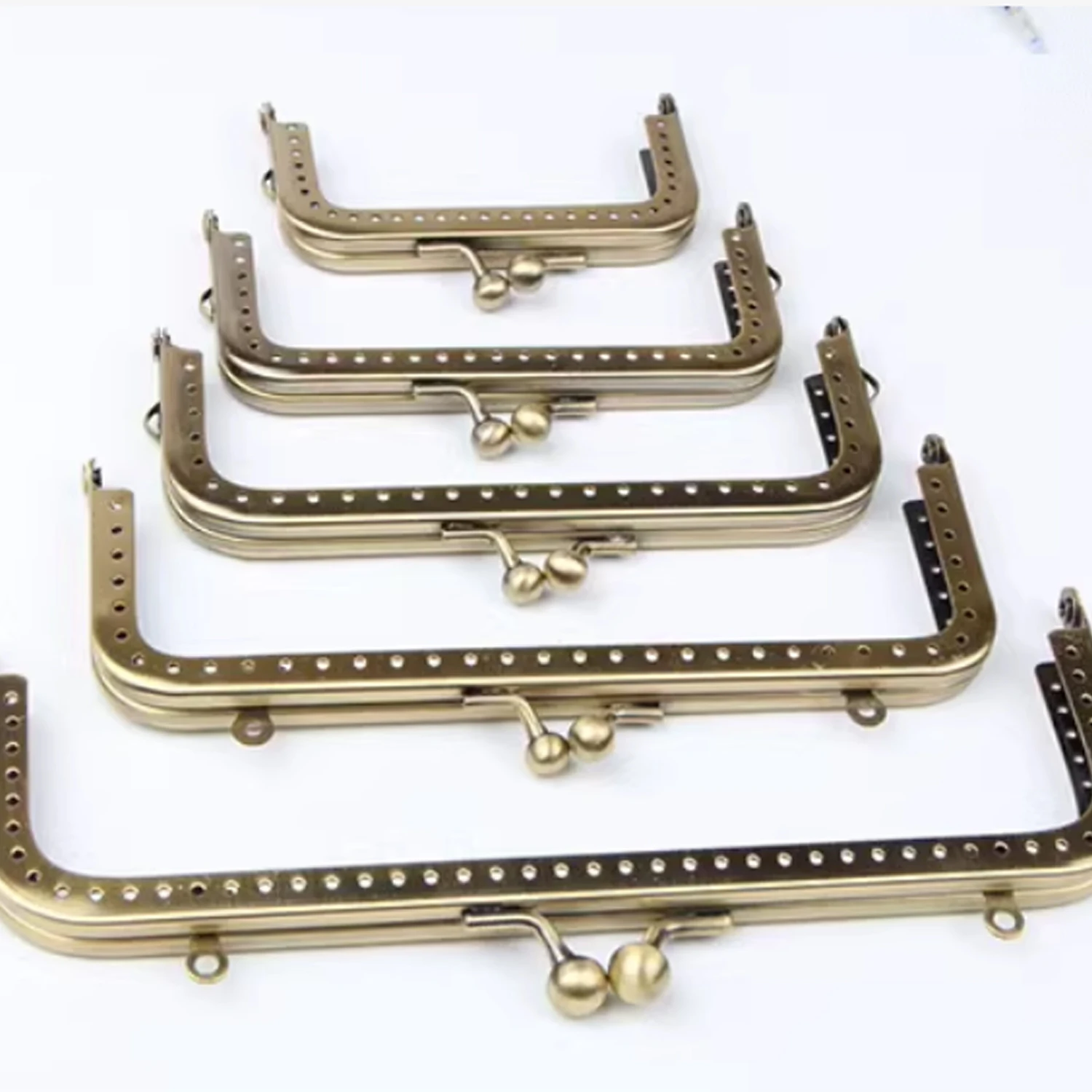 Vintage Bronze Purse Frame Kiss Clasp Metal Purse Clasp Frame Bag Square Lock Purse Frame Bag Frame Buckle Bag Hardware 8-18cm