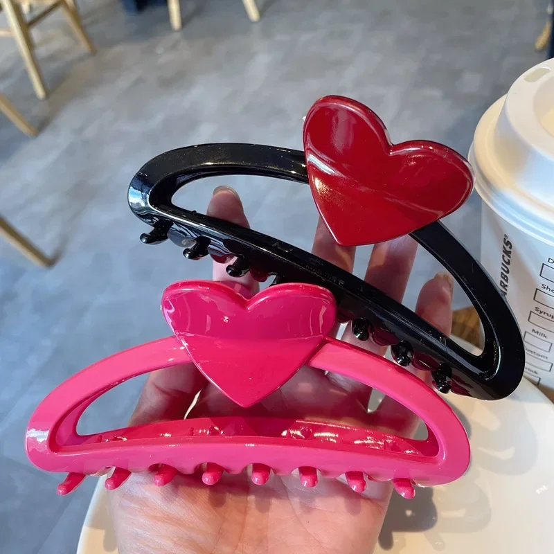 

3PCS Cute Love Heart Plastic Hair Claw Clips Accessories for Women Girl Heart-Shaped Hair Claw Large Shark Clip Hair Accessory