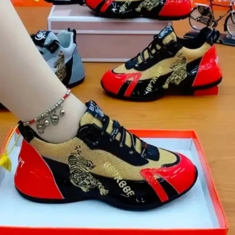 2024 nuove scarpe da ginnastica da donna firmate di buon auspicio tigre ricamo piattaforma traspirante scarpe da ginnastica da donna scarpe di lusso stringate per donna