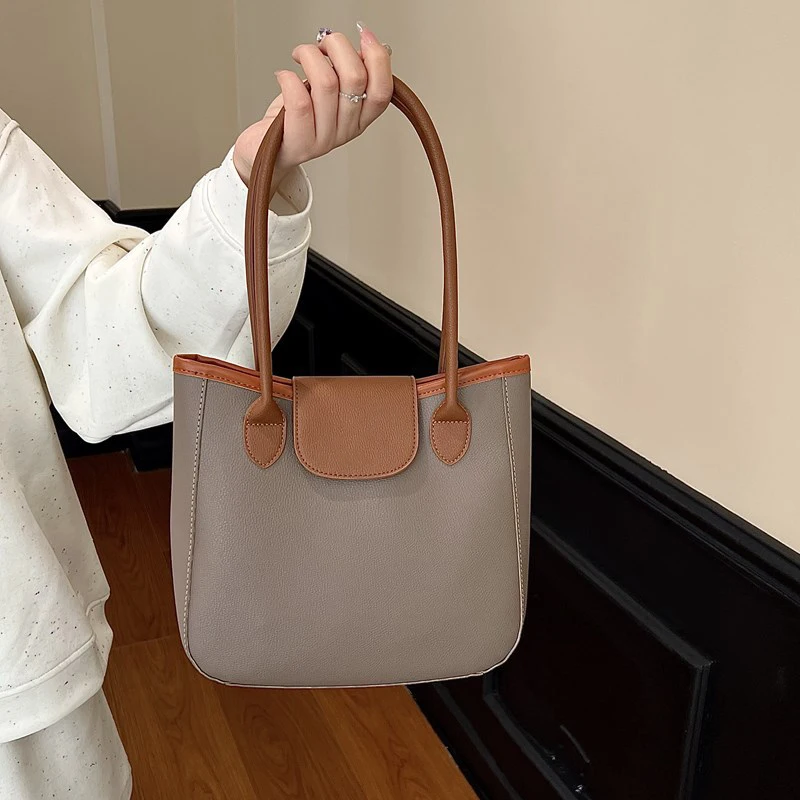 

Женские сумки-тоут из искусственной кожи большой емкости, новинка 2025, модная повседневная сумка на плечо с пряжкой, квадратная универсальная сумка для поездок на работу