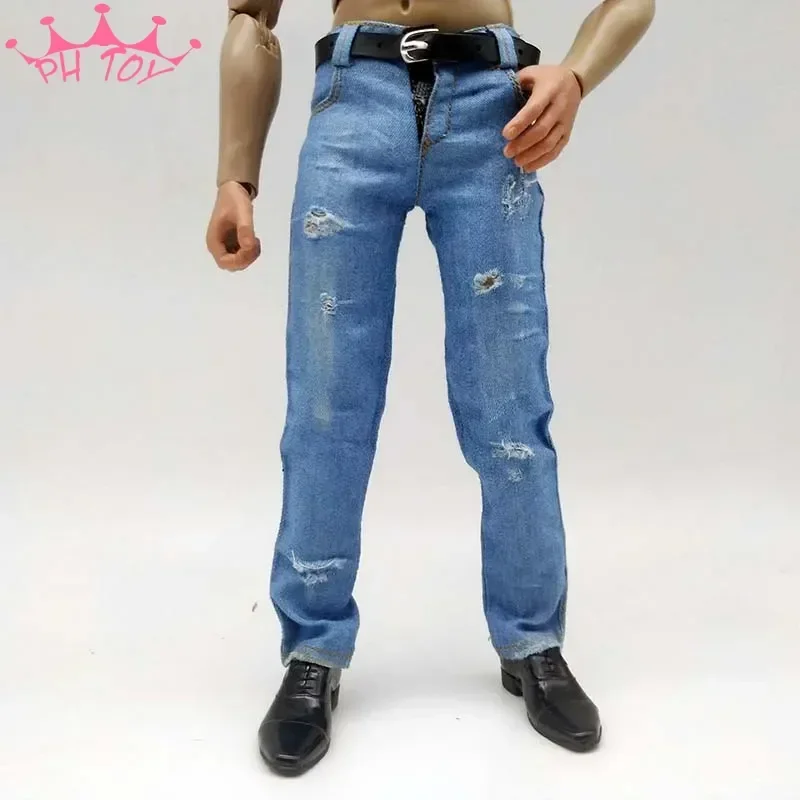 أزرق فاتح 1/6 جينز ممزق يصنع بنطلونات قديمة مع حزام أسود طراز ملابس لجندي ذكر 12 بوصة مجموعة ألعاب شخصيات الحركة