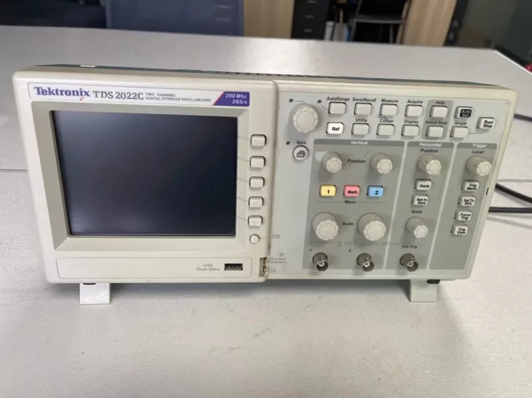 1PC  Used Tektronix TDS2022C Digital Oscilloscope 200 MHz 2 Channels 2GS/s In Stock #familitrade