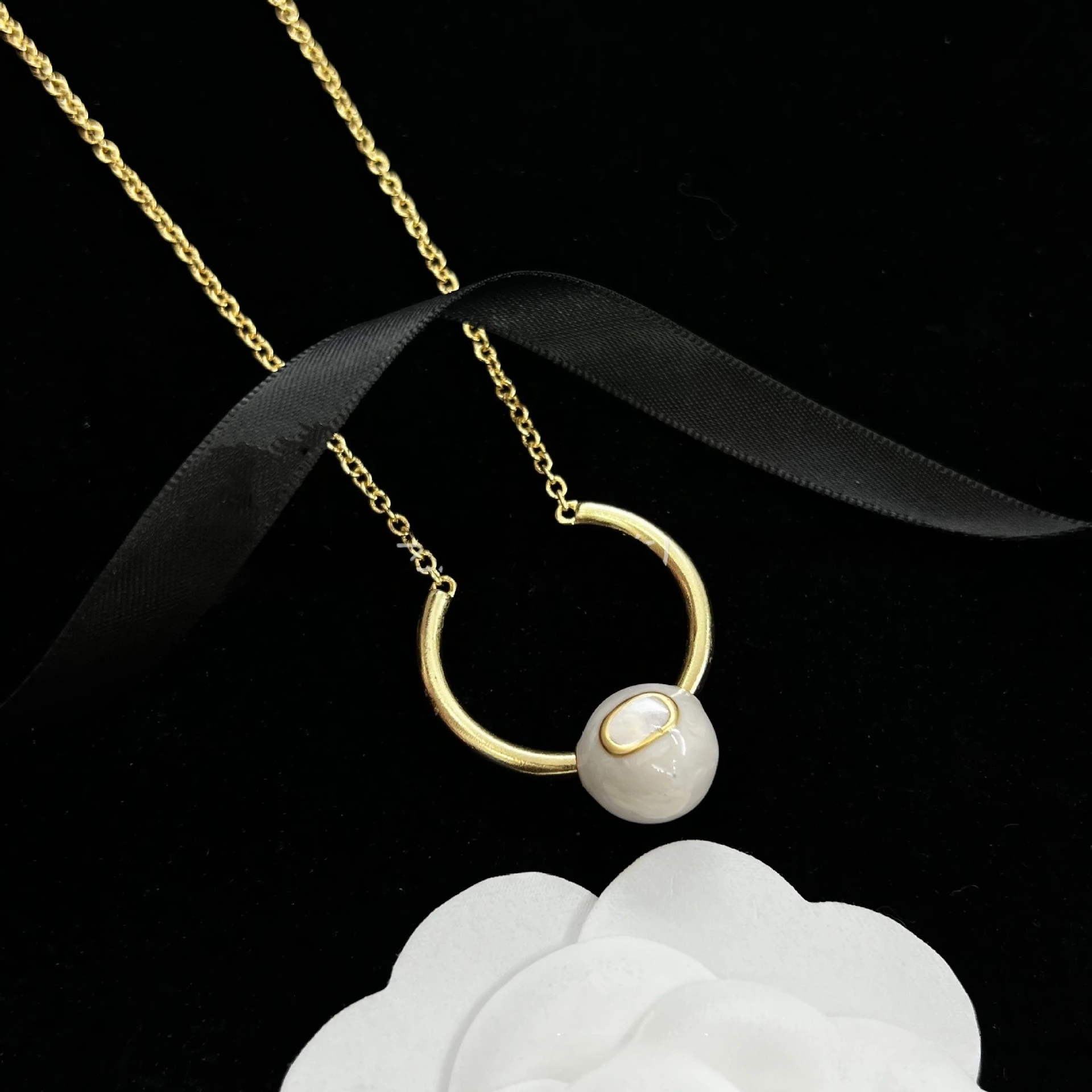 

Жемчужный кулон, ожерелье, серьги, кольцо, модный тренд, европейский и американский стиль