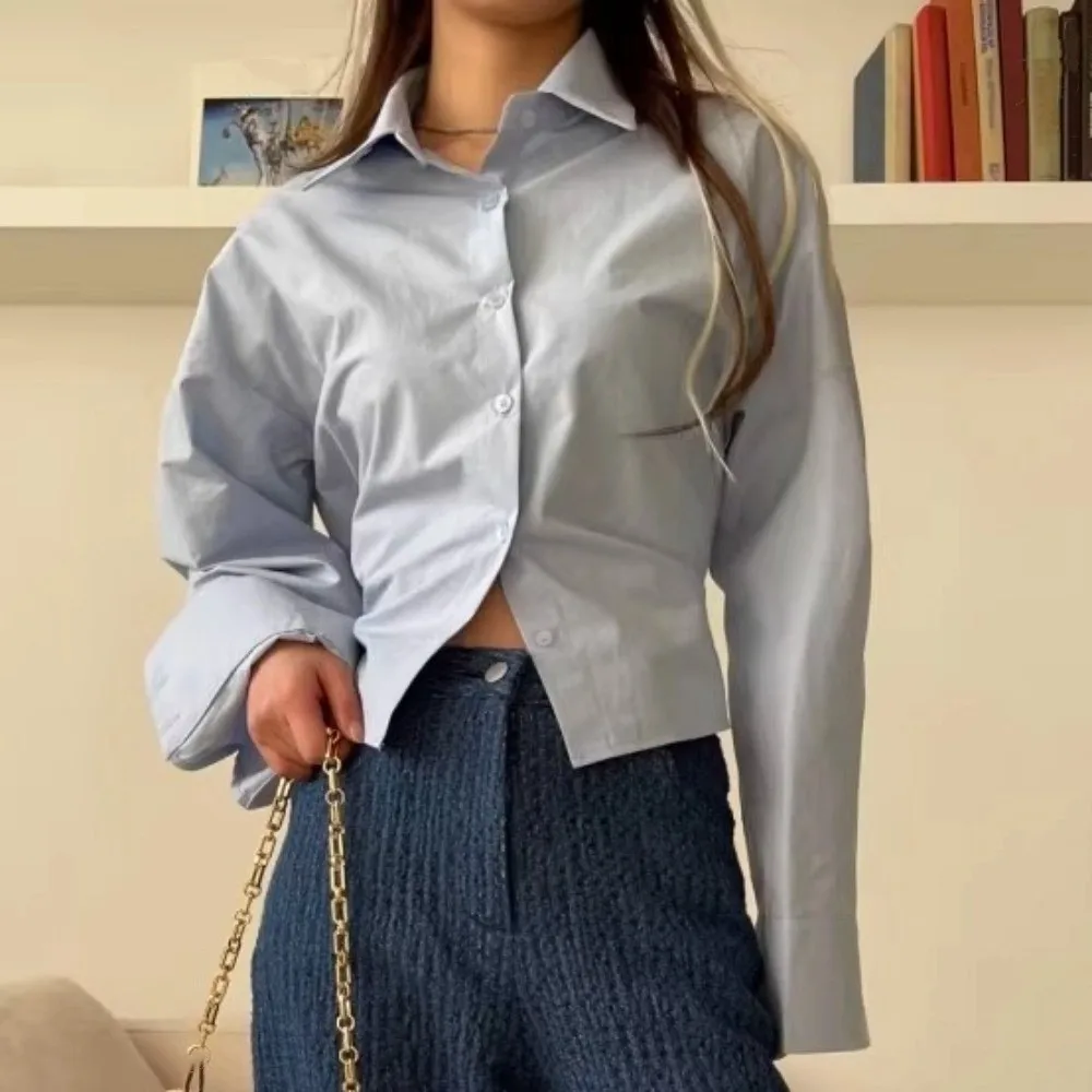 เสื้อเชิ้ตผู้หญิงทรงสั้นผูกเข็มขัดสไตล์เกาหลี Y2K แขนยาว คอวี เสื้อเชิ้ตทรงเข้ารูปผูกเข็มขัดสำหรับงานปาร์ตี้และคลับ