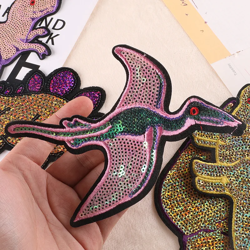 1PCS NEW Fashion Flash Sequin Iron On Patch Dinosaur Favors DIY Patches For Clothing Backpack Bag Decorative Badge