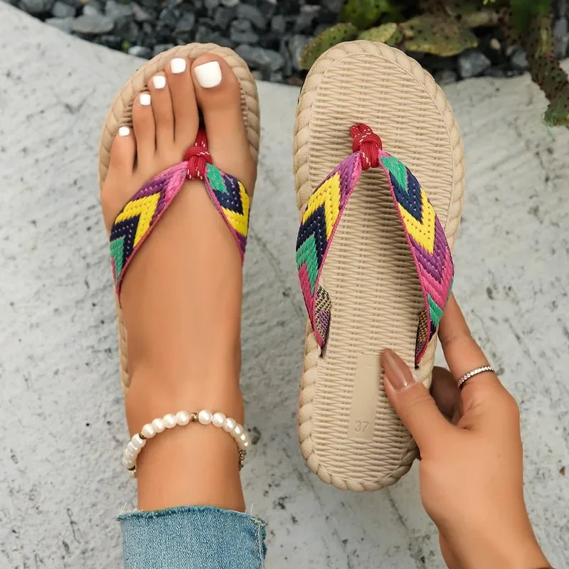 2024 Female Shoes Pinch Toe Women's Slippers Summer Light Outdoor Casual Beach Flat Sandals