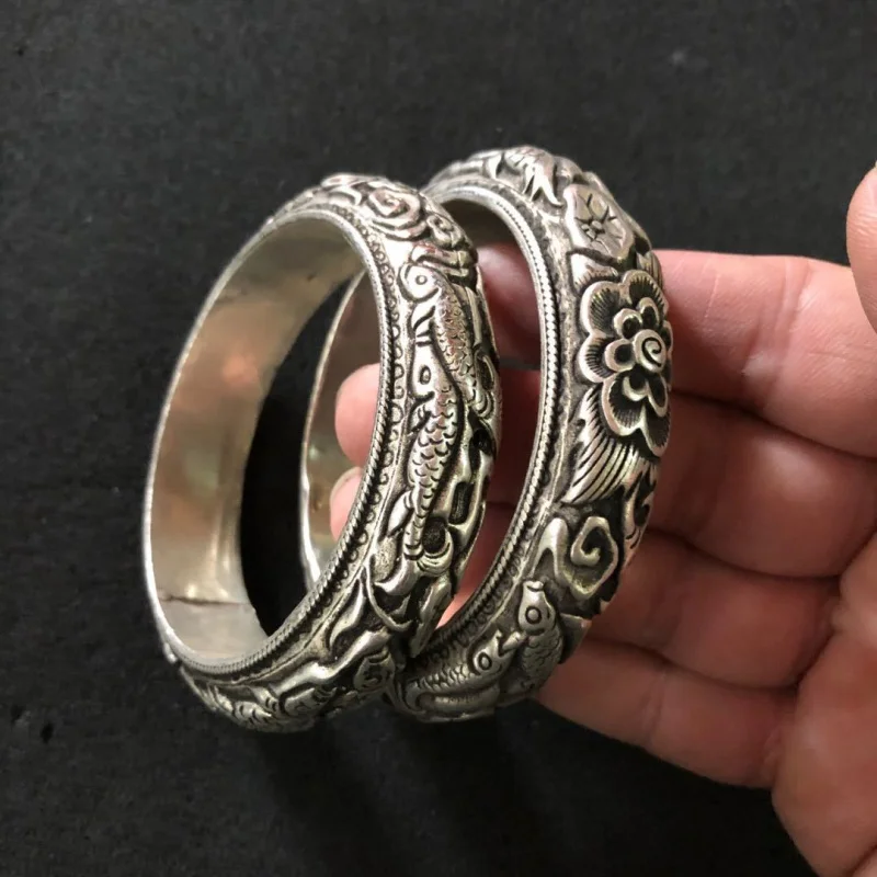 Wholesale Vintage Tibetan Silver Surplus Year after Year Bracelet Second-Hand Black Color Tibetan Silver Bracelet Miao Silver Or