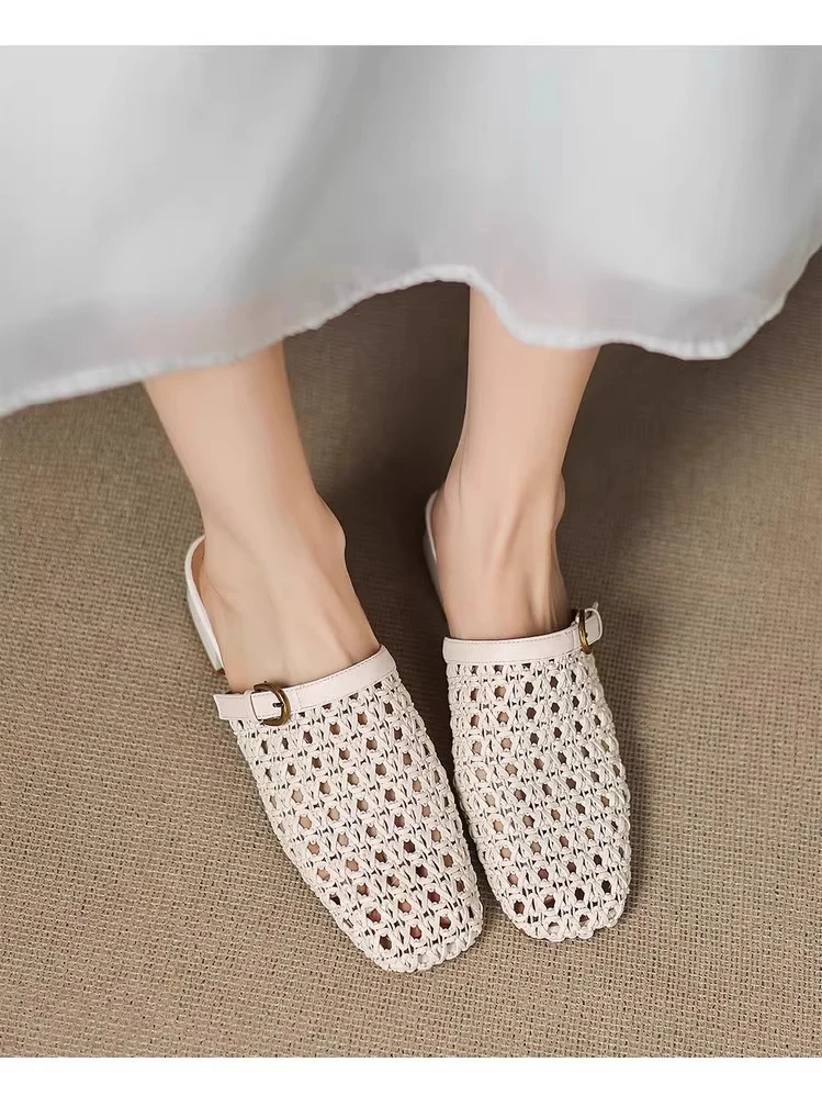 Modische, atmungsaktive, ausgehöhlte Baotou-Slipper für Damen – Neue, lässige Mesh-Halbschuhe mit eckiger Zehenpartie und einem Riemen – Detail 16