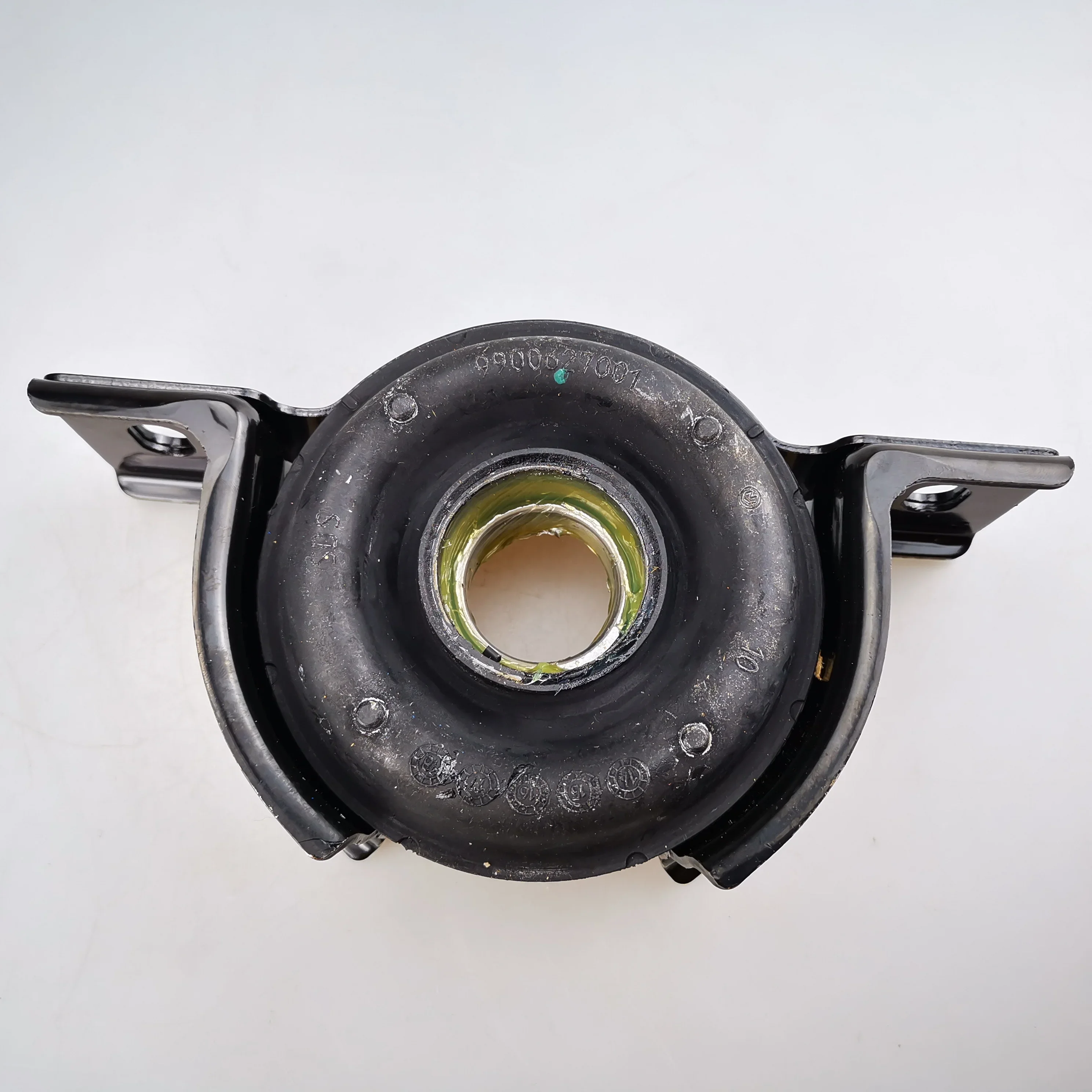 

SAIC MAXUS T60 drive shaft rubber hanger C00090861