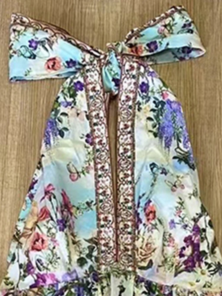 W 2025 roku nowa sukienka pani Xia z dekoltem w kształcie litery V i sznurowanym dekoltem jest lekka i luksusowa, z wysokim stanem i krótkimi nartami.