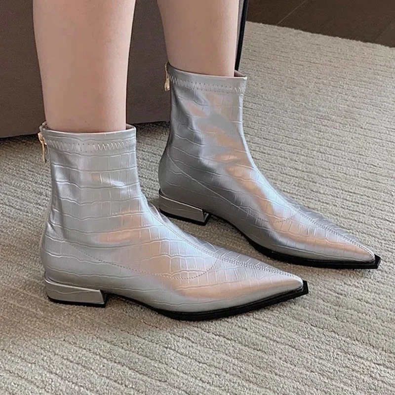 Kobiety Zimowe Niskie Obcasy Chelsea Boots Fad Ankle Shoes New Trend 2024 Spiczaste Buty Motocyklowe Casual Goth Brand Women Shoes