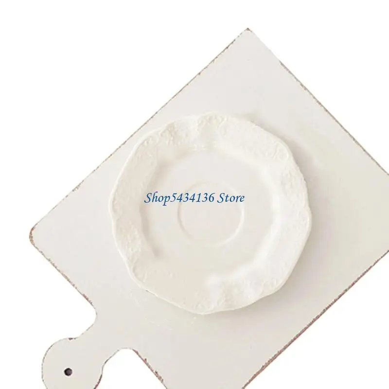 

H7ED Elegant Porcelain Dish With Floral Embossing Handcrafted Ceramic Dessert Plate With Embossed Detail