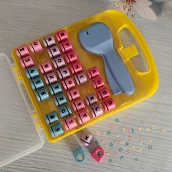 Dziurkacz z 26 literami 0-9 cyfr gilotyna do papieru dziurkacze z luźnymi liśćmi do scrapbookingu narzędzia DIY biurowe materiały wiążące