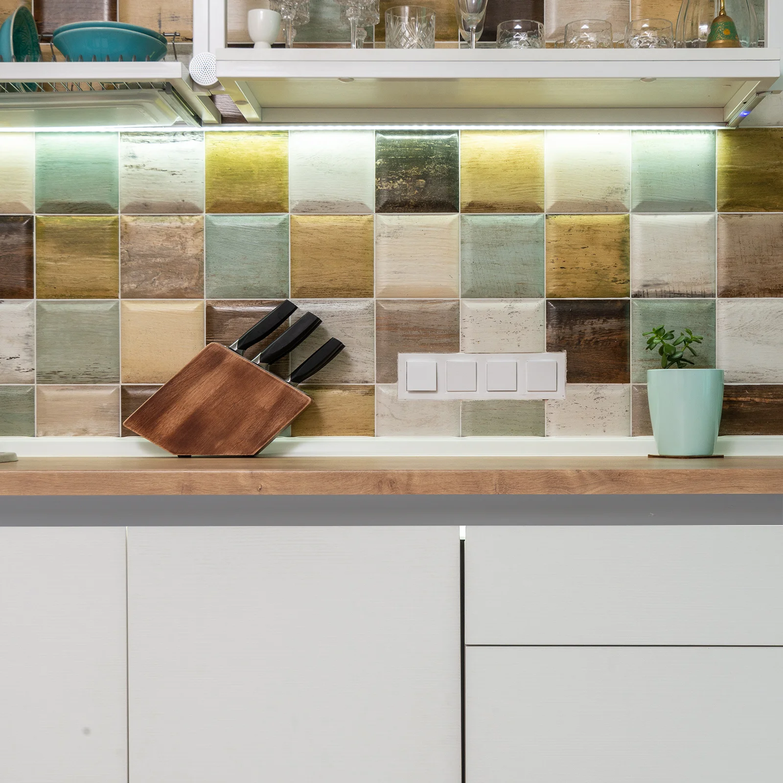 شريط انتقال الأرضية PVC ذاتي اللصق بدون رائحة، سهل الاستخدام لحواف السجاد، شريط انتقال عتبة الأرضيات #4