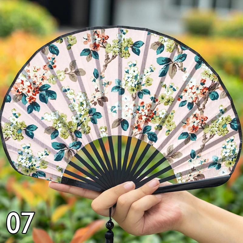 Chinese Style Mini Shell Fan with Tassels Retro Print for Cheongsam Hanfu Wedding Dance Home Decor Gift