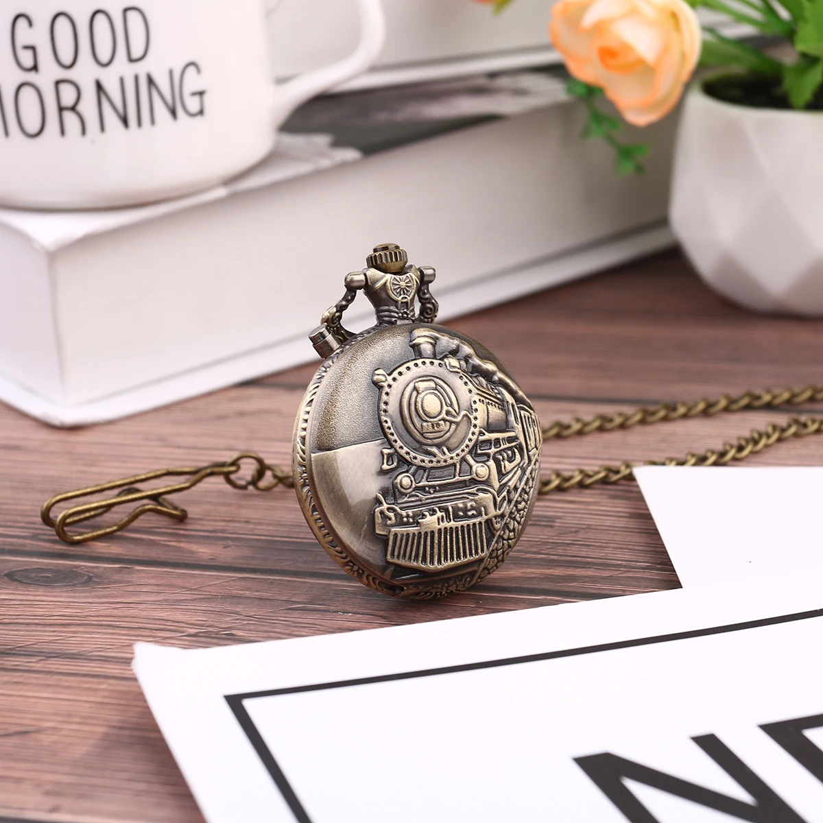 

1Pcs Vintage Pocket Watch Brown Classic Locomotive Design Durable Pocket Timepiece Creative Clothes Decorative Watch Gift
