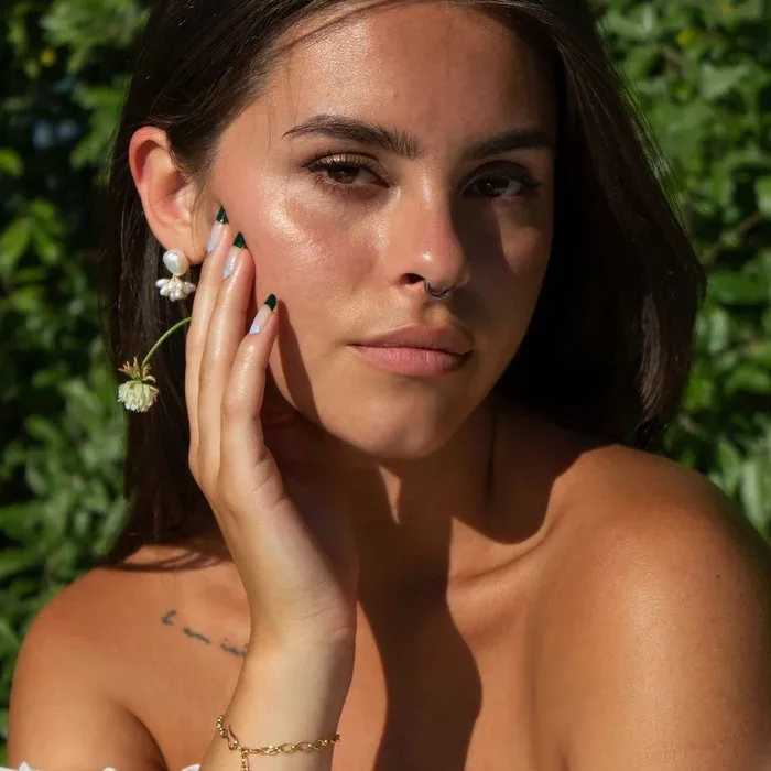 

Withered Pearl Earrings, Niche, High-end, Stylish, Versatile Commuting Earrings Jewelry Earrings Women's Earrings Ear Cuffs