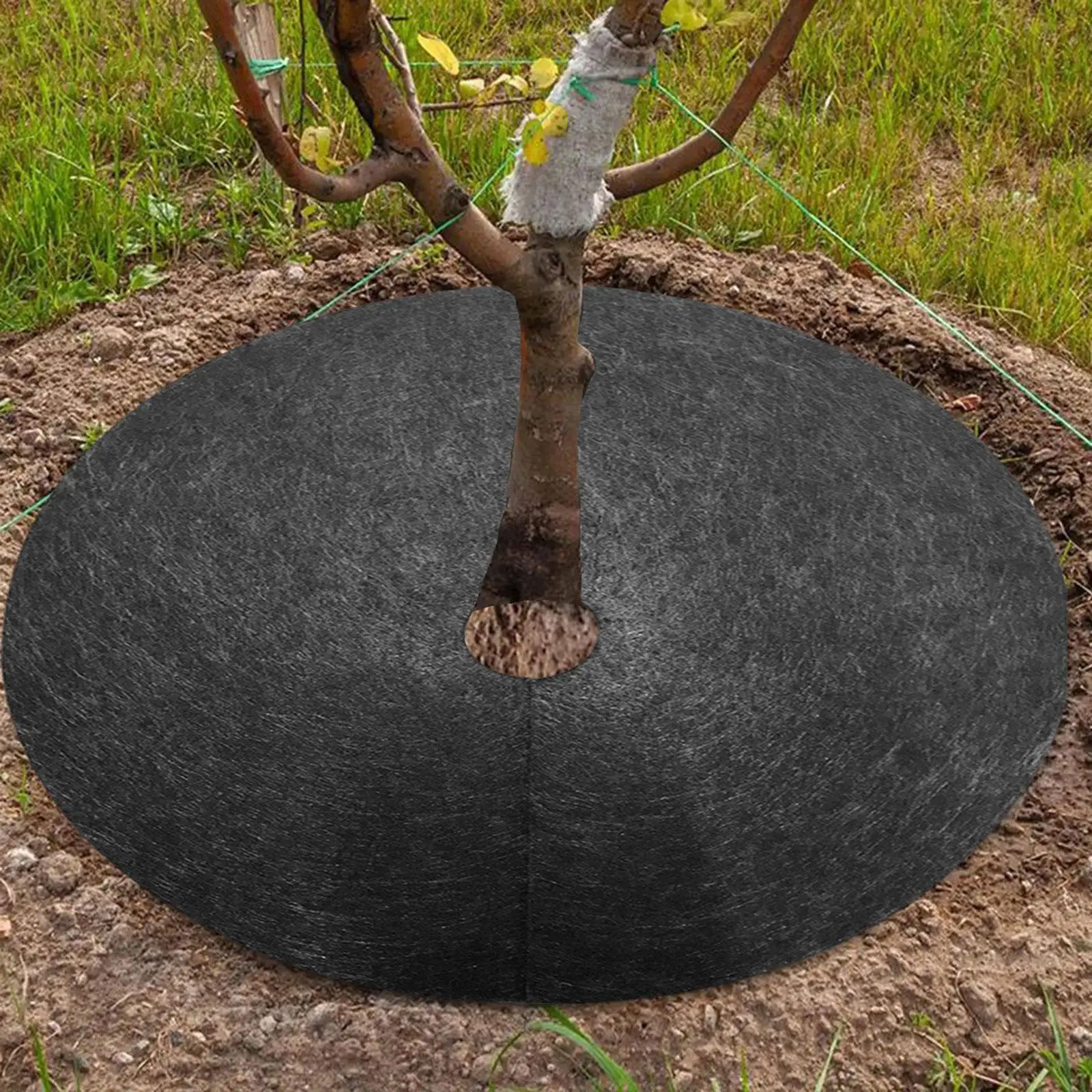 

Tree Weeding Barrier Mat Tree Mulch Ring Heavy Duty Tree Protector Mat for Plant Driveway Flower Bed Ground Cover Outdoor