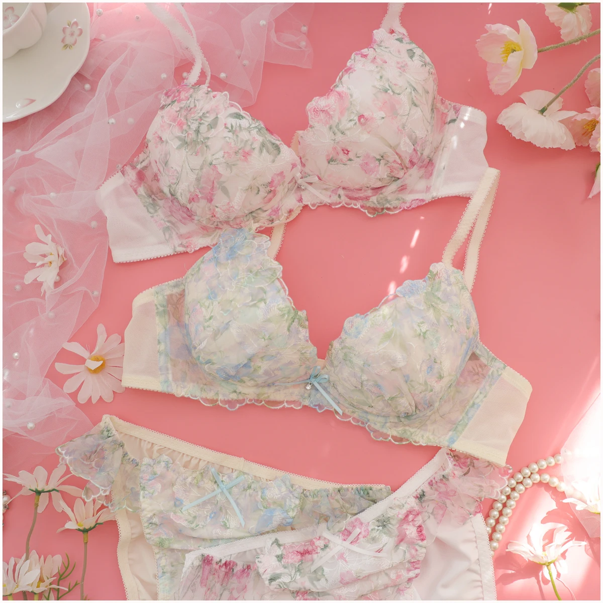 

Teenage underwear low chicken heart bra women embroidery side closure comfortable gathered sexy female bra set