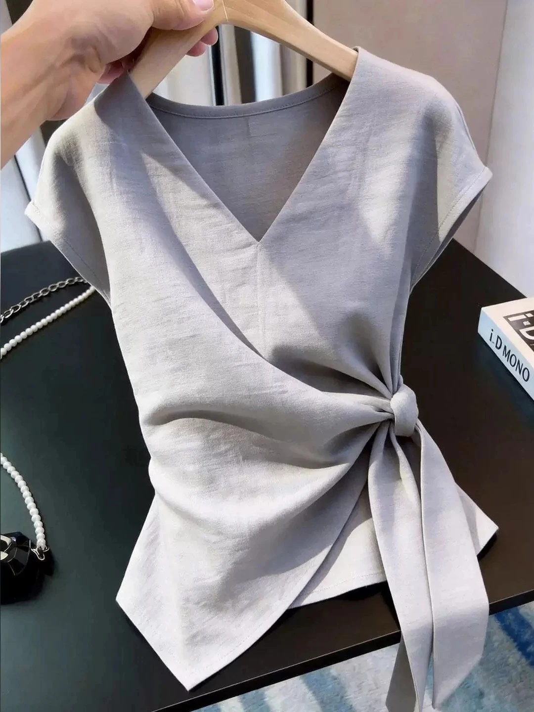 

Korean Style Commuter V-Neck Short Sleeve Slimming Belted Top Fashionable Summer Design Sense Silk Women's Shirt
