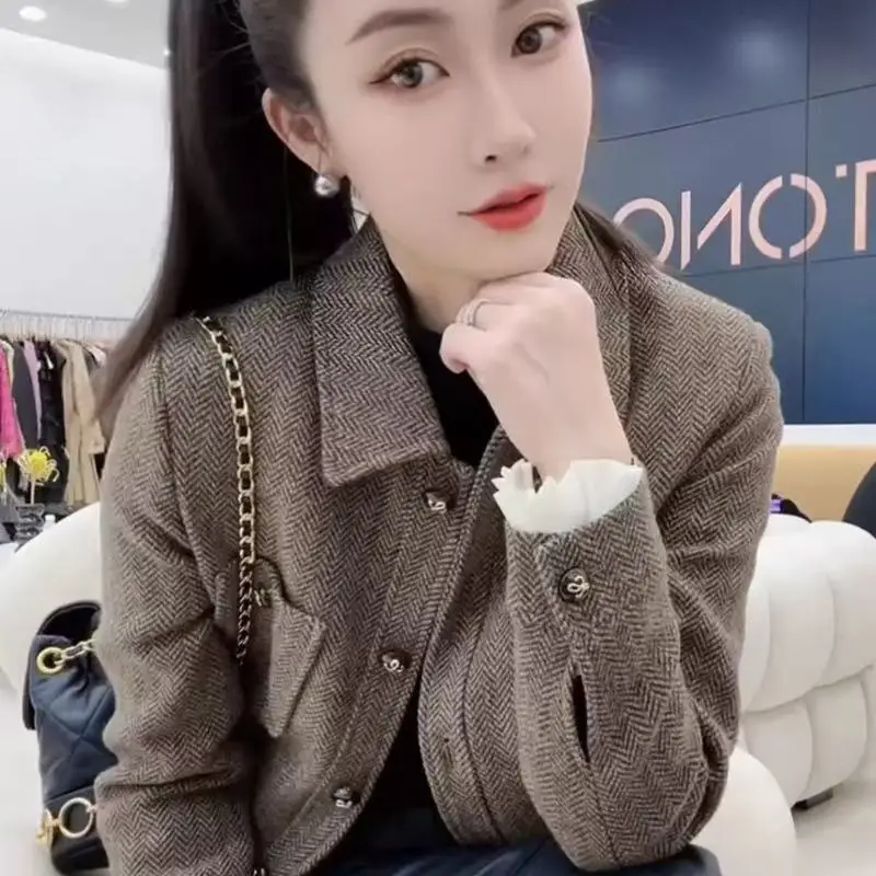 Xiaoxiangfeng معطف صوفي امرأة 2026 ربيع الخريف جديد سترة عالية الجودة مزاجه أبلى بدلة قصيرة ملابس علوية الإناث