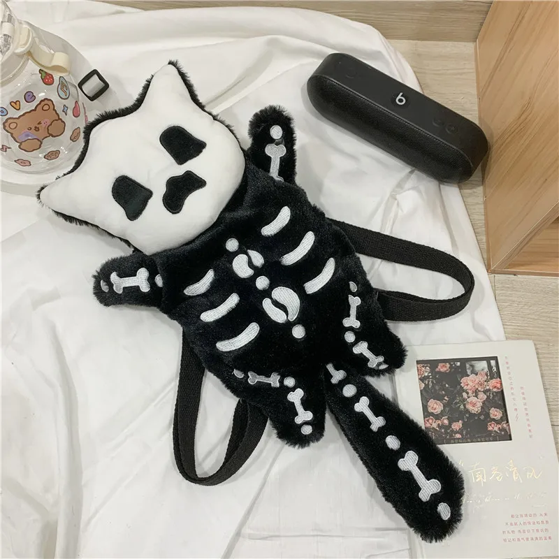 Skull Plush Backpack Gothic Water Bottle Bag Goth Doll Backpack Female Winter Furry Bag Skull Shape Bag Skeleton Birthday Gift