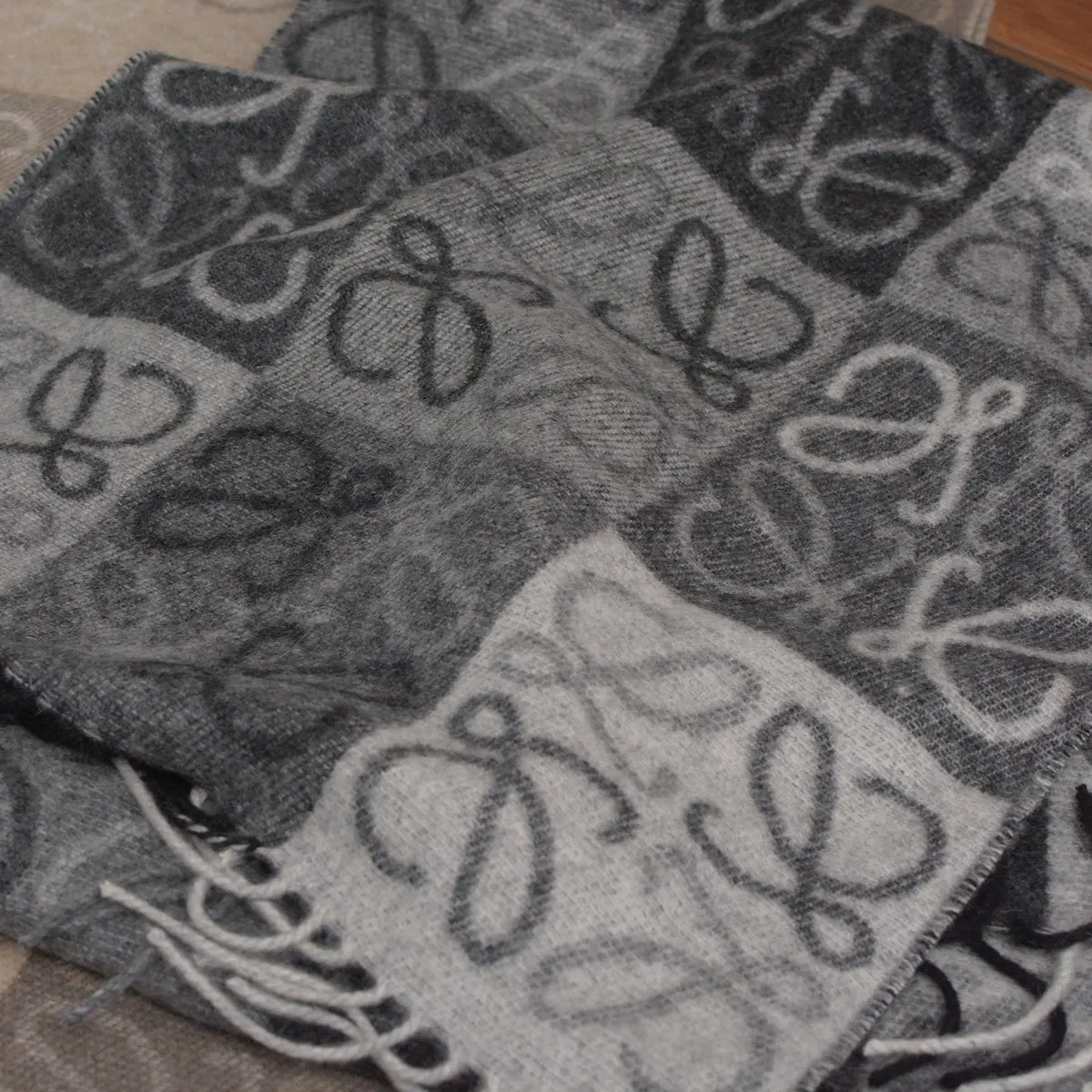 Bufanda clásica de lana a cuadros, chal jacquard con borlas, calidez de otoño e invierno