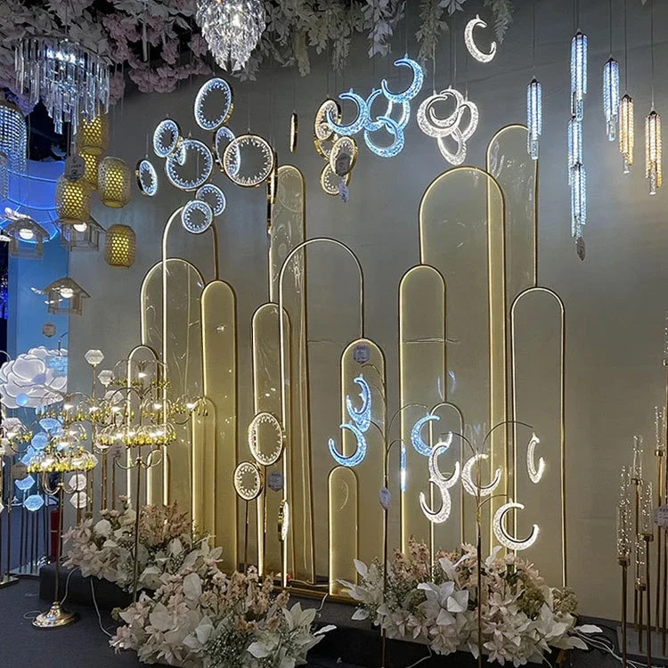 Unique Design Wedding Stage Led Light Backdrop With White Light Stripe Stand Decor White Color Event Iron Metal Arch Set