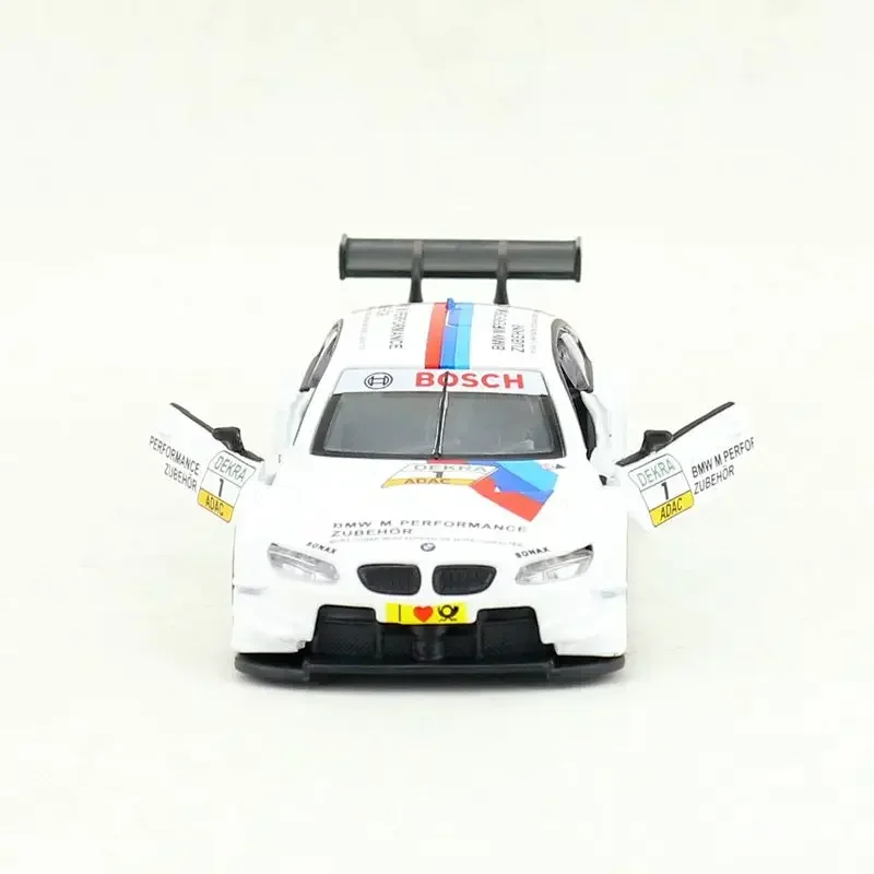 1:42 BMW M3 DTM alliage pull-back modèle de véhicule moulé sous pression en métal modèle de voiture mini auto couleur aléatoire