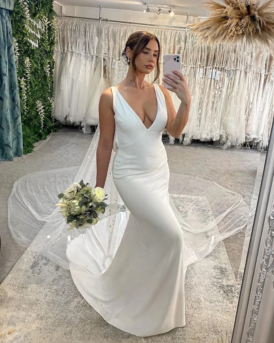 

Customize vestidos de novia Simple Mermaid Wedding Dresses V-Neck Backless Sleeveless Princess Bridal Gowns Soft Spandex Civil