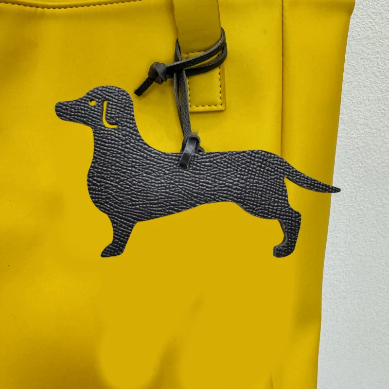 Cute Dachshund Dog Leather Keychain Pure Hand-Stitched Bags Backpack Pendant Charm DIY Craft Accessories