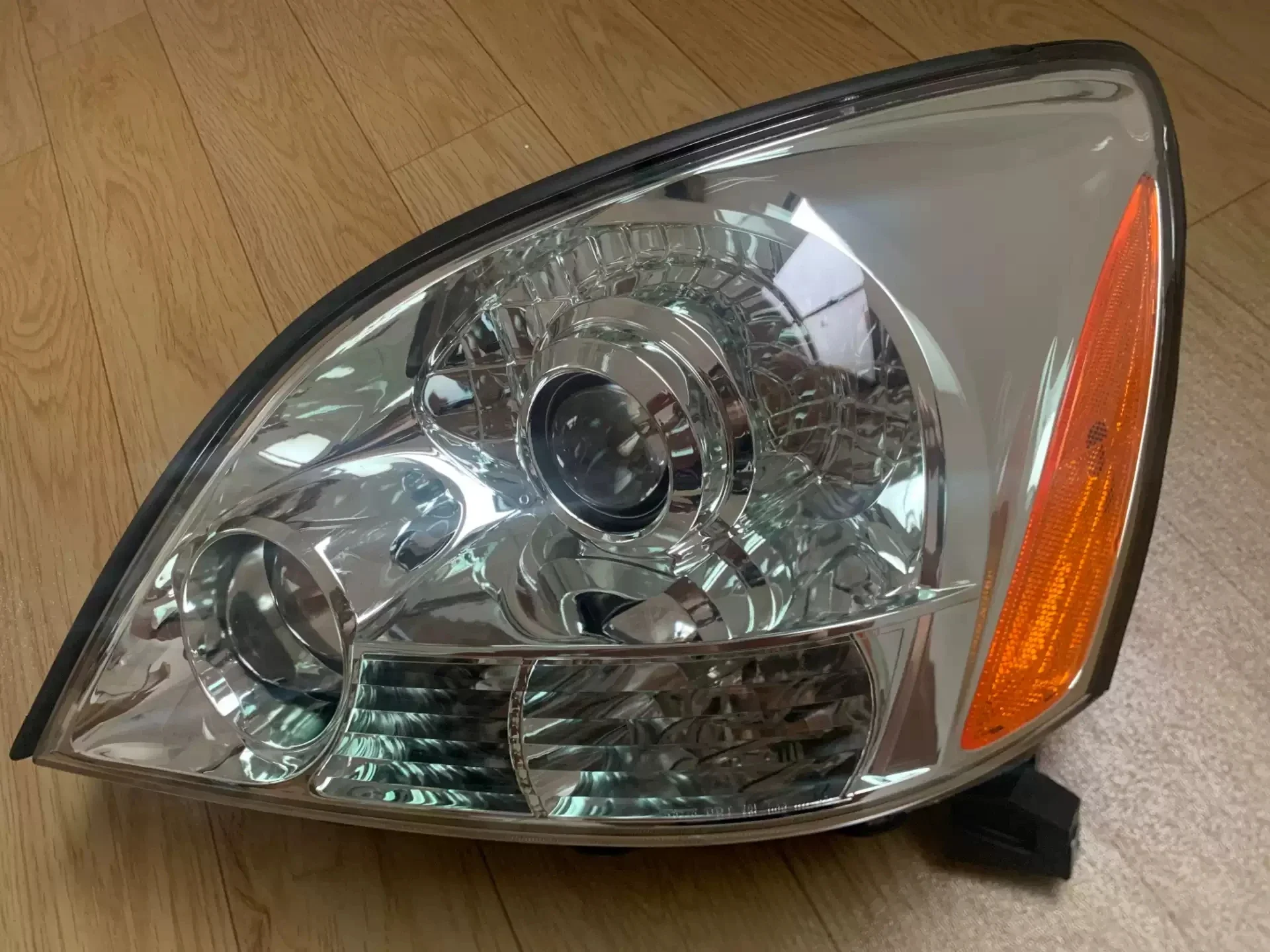 Car Headlight half assembly For Lexus GX470 head lamp no bulb LED Daytime Running Light DRL