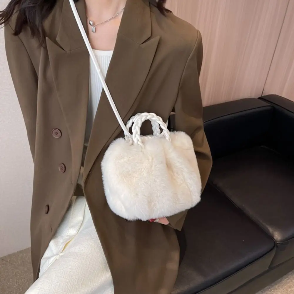 Korean Style INS Plush Cloud Bag Autumn Winter Handbag Women Solid Colors PU Woven Hand Bag Women Soft Storage Bag