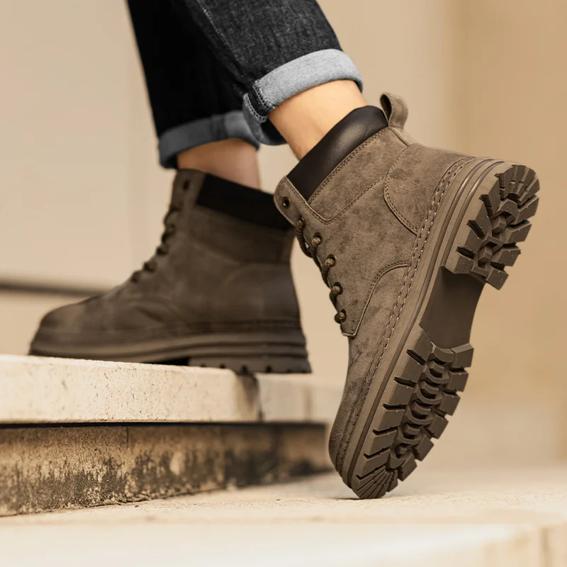 

Outdoor Mountaineering Work Boots for Men: 2025 New Big Yellow Boots, High-Top Height-Increasing British Style Durable Work Shoe