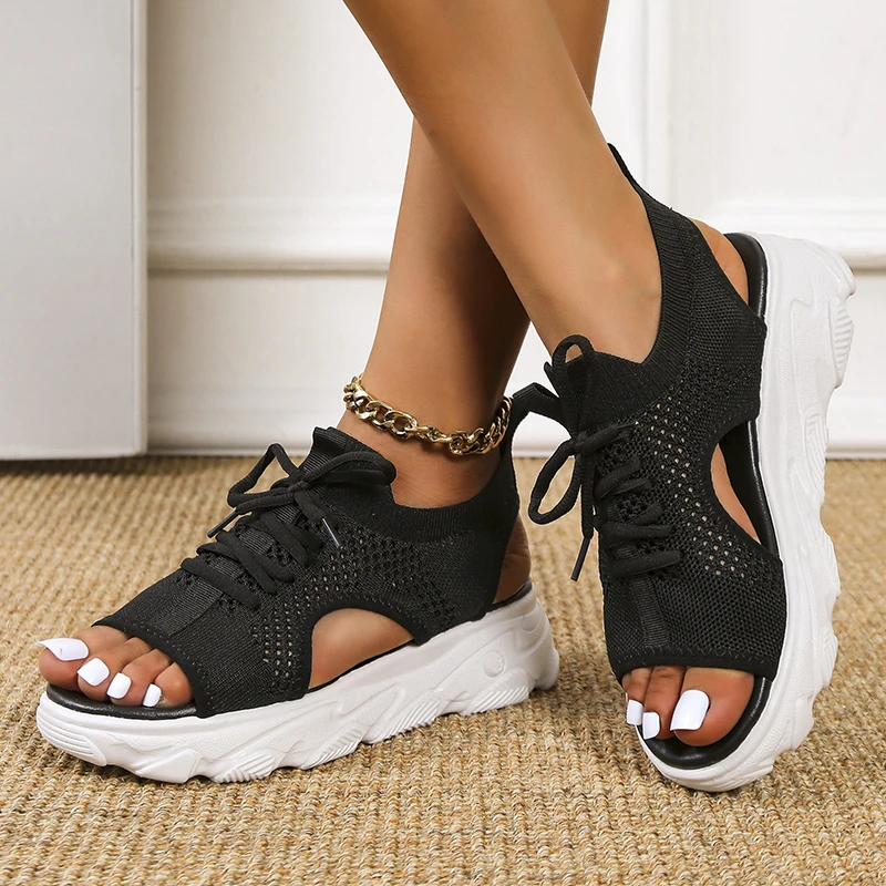 Fashionable thick soled anti slip beach sandals summer new breathable mesh sponge sole flying woven sports shoes for women 2024