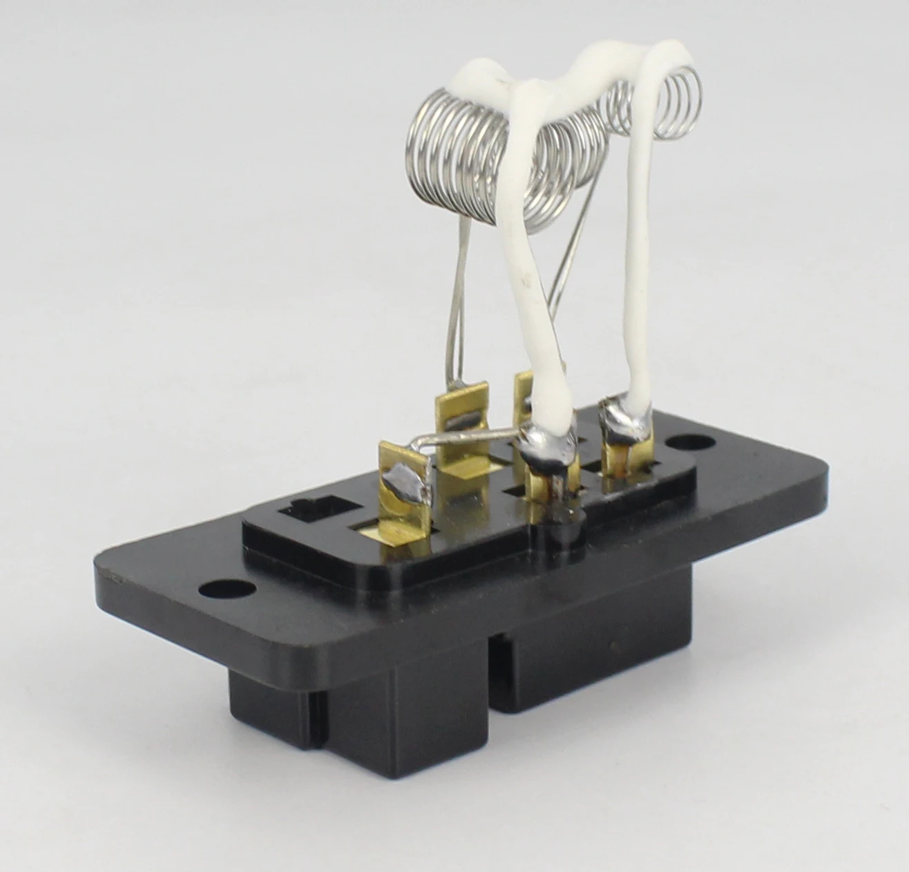 Air conditioner daya tahan MAZDA B2000 1986-1987 MAZDA B2200 1987-1993 MAZDA B2600 1987-1993 OEM UB3961B15A