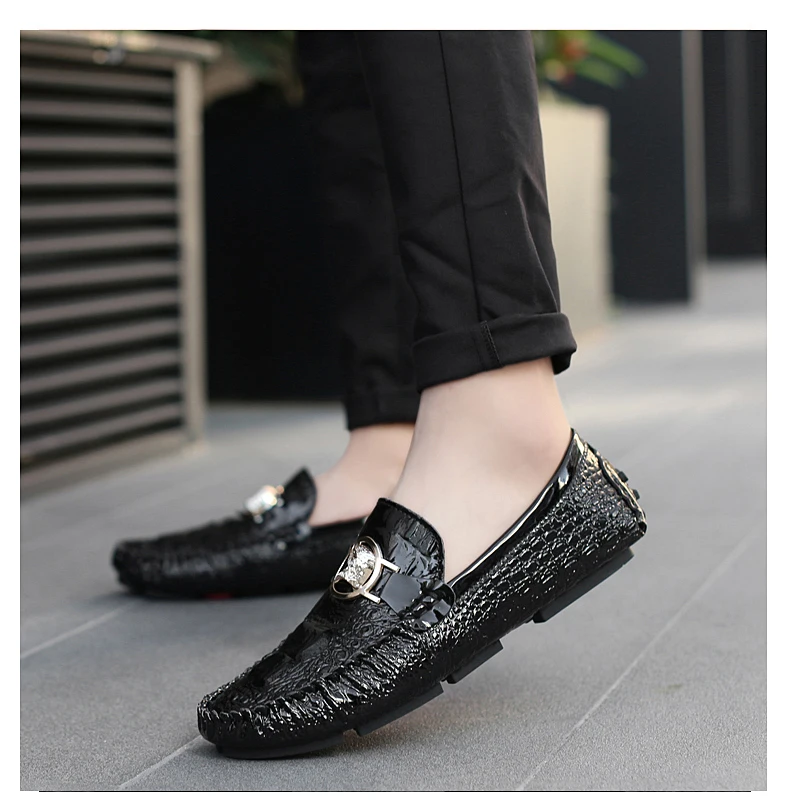 Herren-Slipper mit Krokodilmuster, Frühling/Sommer 2025, Britischer Stil, Glänzendes Leder, Lässige Loafer, Handgefertigt – Detail 16