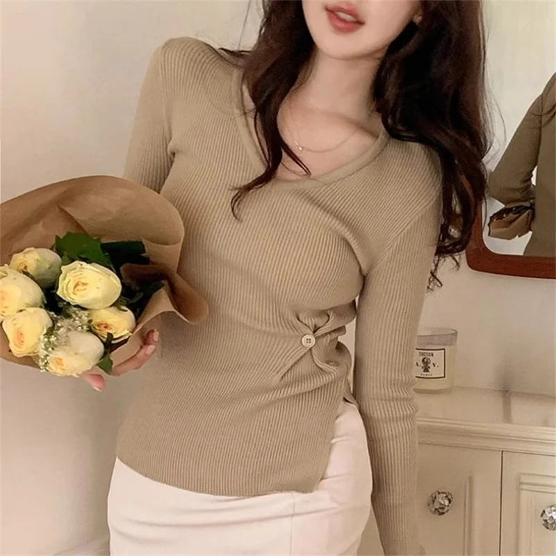 

Dongda Gate New Sle Women's Knitted Long Sve V-Ne Waist-Cinching Button Design Faion Top Korean Version Soft Knitwear