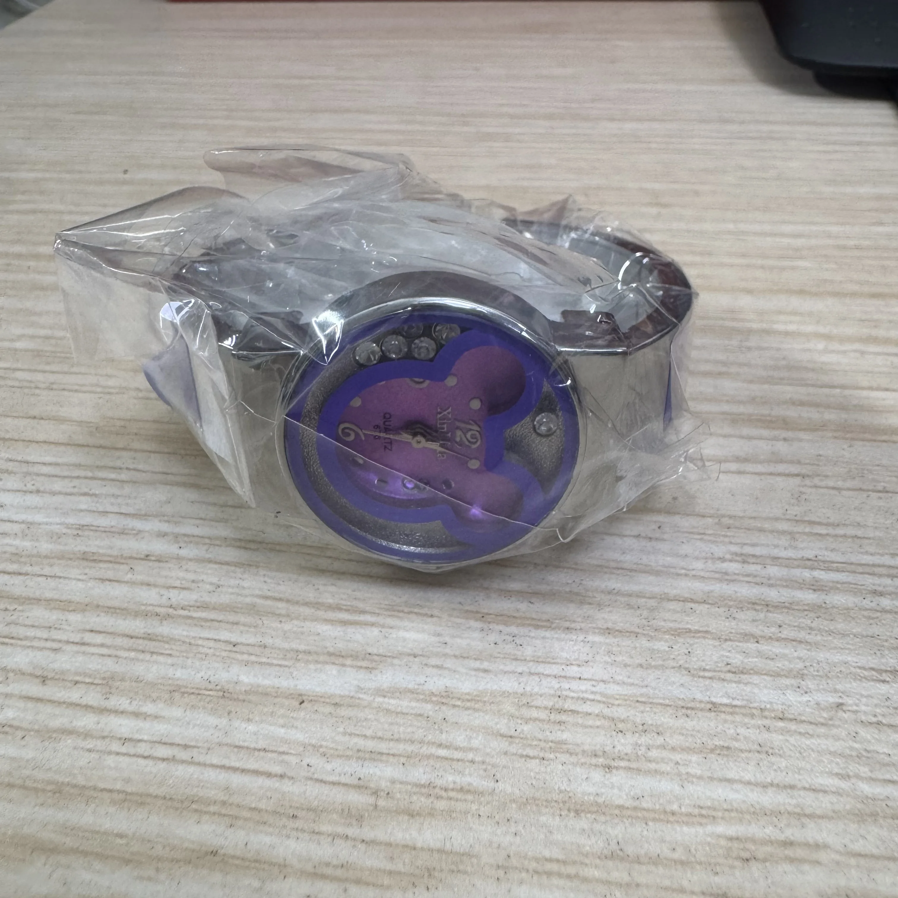 Zegarek dla dzieci z motywem Myszki Miki z kreskówek Disneya, cosplay, z pudełkiem, zegarek dla dzieci Minnie, prezent dla dzieci