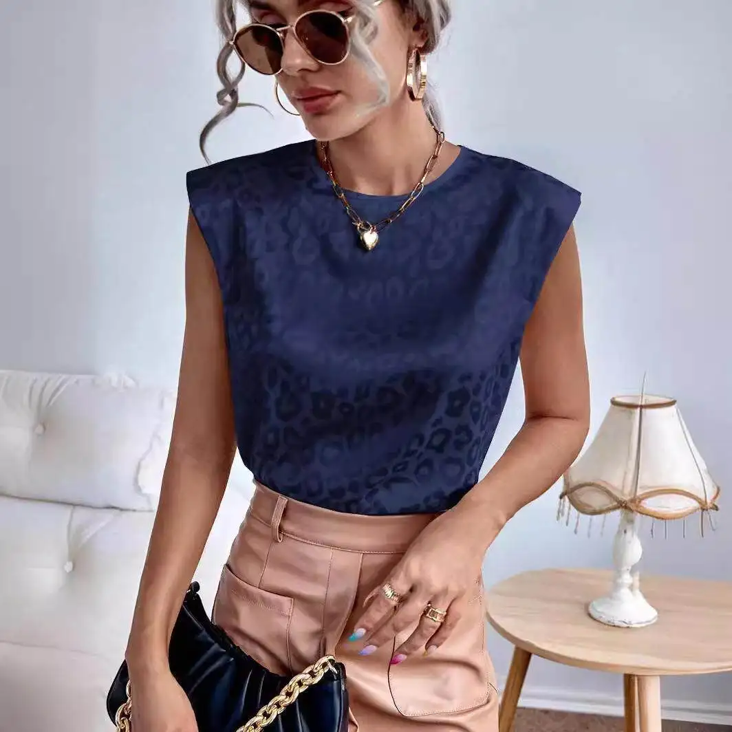 Ladies Casual round Neck T-Shirt with Floral Embroidery Loose Fit Short Sleeve in Polyester Cross-Border Popular Women's Wear view 2