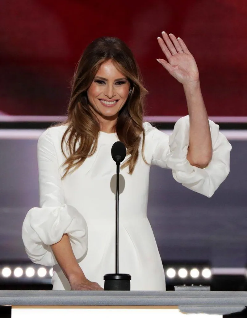 New Celebrity Party Gowns Melania Trump Little White Dresses Sheath Crew Neckline Pleated with Baloon Sleeves Evening Prom فستان