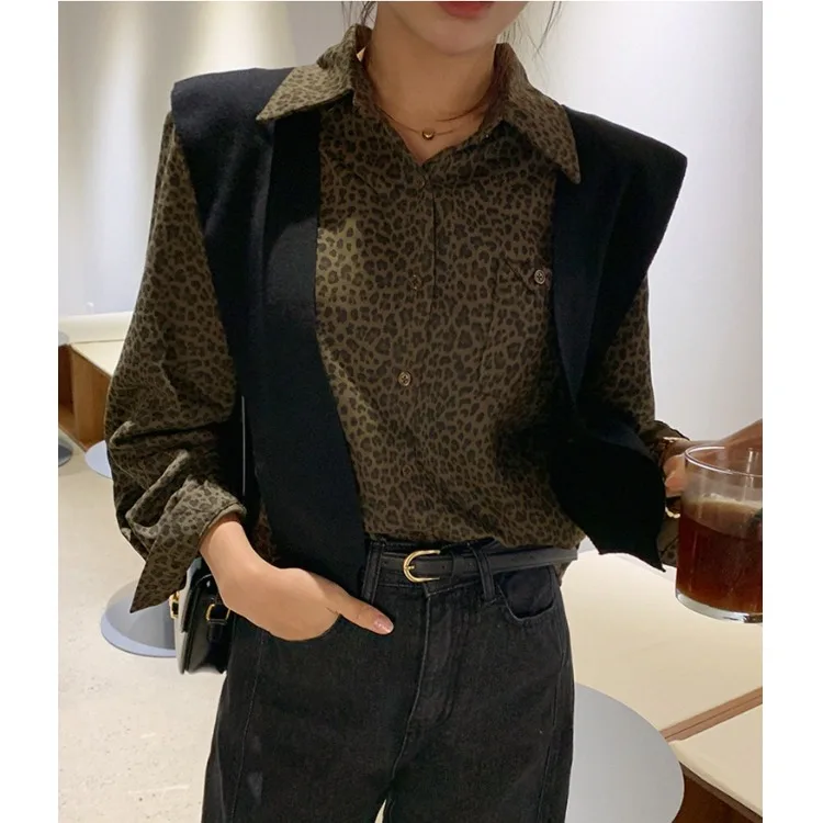 

Стильный дизайн, ретро-стиль, универсальный, стройнящий, с леопардовым принтом, женский комплект из двух предметов: вязаная кофта с длинными рукавами и шарф, зимняя мода.