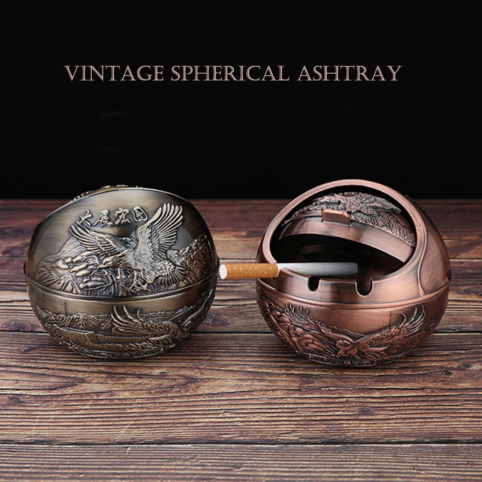 

European Vintage Ashtray Spherical Alloy Ashtray For Home Living Room With Lid Anti-Fly Ash Home Décor Ornaments