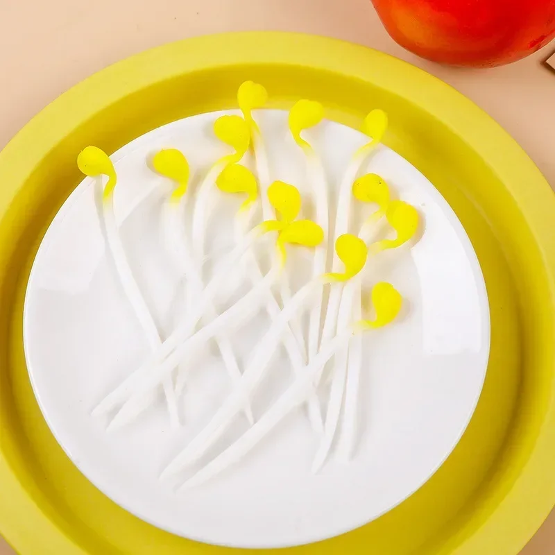 50pcs Yellow Bean Sprouts Decompression Game Fidget Toys Elastic Stress Relief Toy Interest Bean Sprouts Stretch Simulation