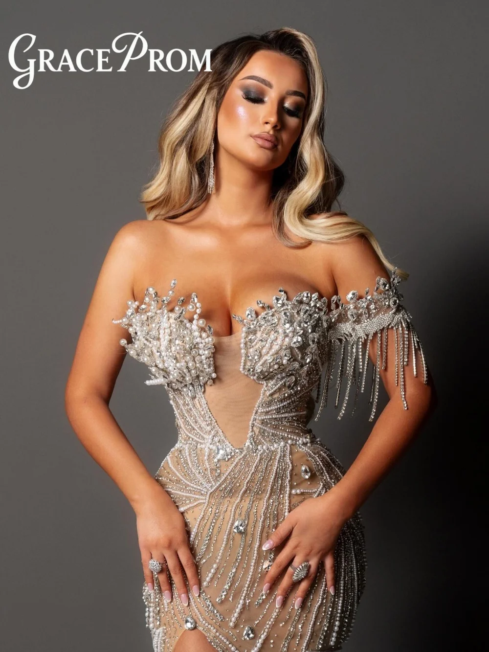 

Formal Off The Shoulder Evening Dress 2026 Formal Crystal Carpet Gown Classic Side Slit Floor Length Party Gown فساتين س