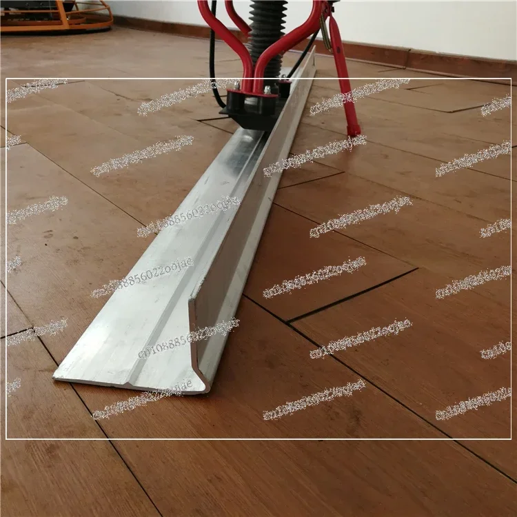 China Concrete screed with gasoline engine/vibrating concrete screed leveling machine