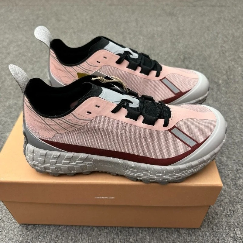 

2026 New Luxury Hiking Men Shoes Comfortable Men Shoes Mountain Unisex Climbing Shoes For Man Wearable Outdoor Walking Shoe Men