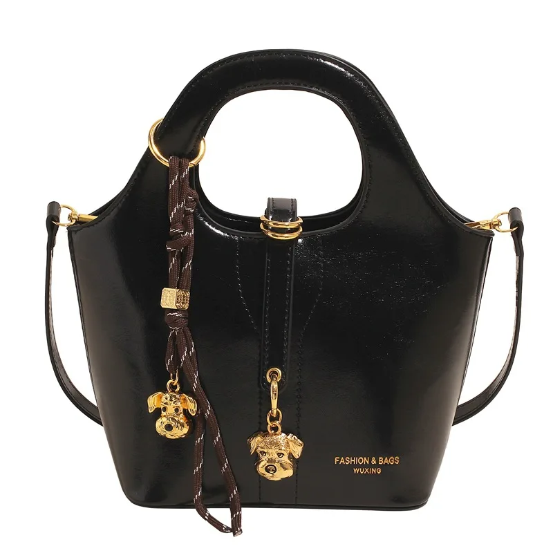 니치 디자인의 새로운 패셔너블한 핸드백, 고급 물통 가방, 여성용 한국어 버전 싱글 숄더 크로스바디 백