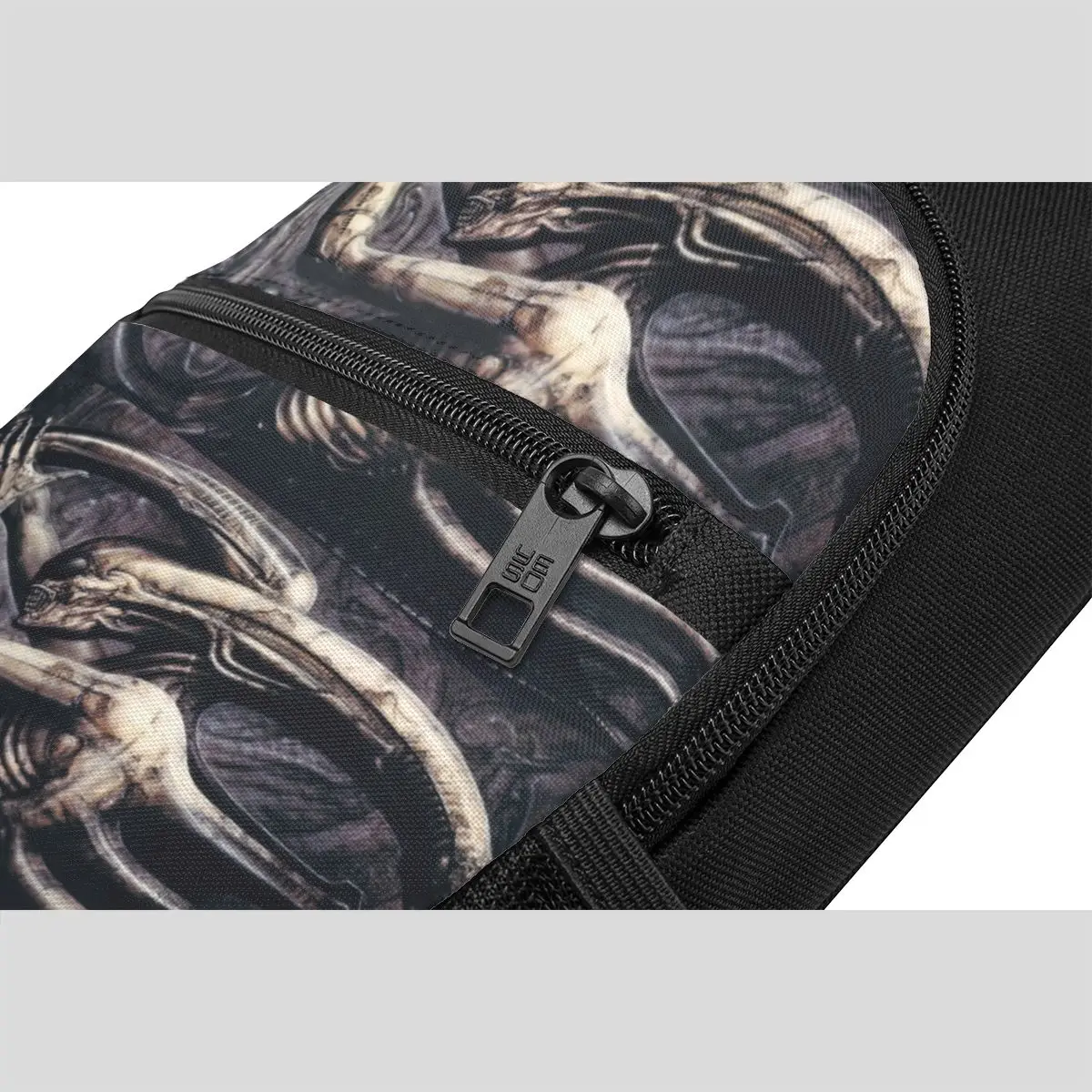 Alien Xenomorph HR Giger Chest Bag Men Sling Crossbody Backpack Chest Bag Traveling Hiking Daypack Shoulder Bag