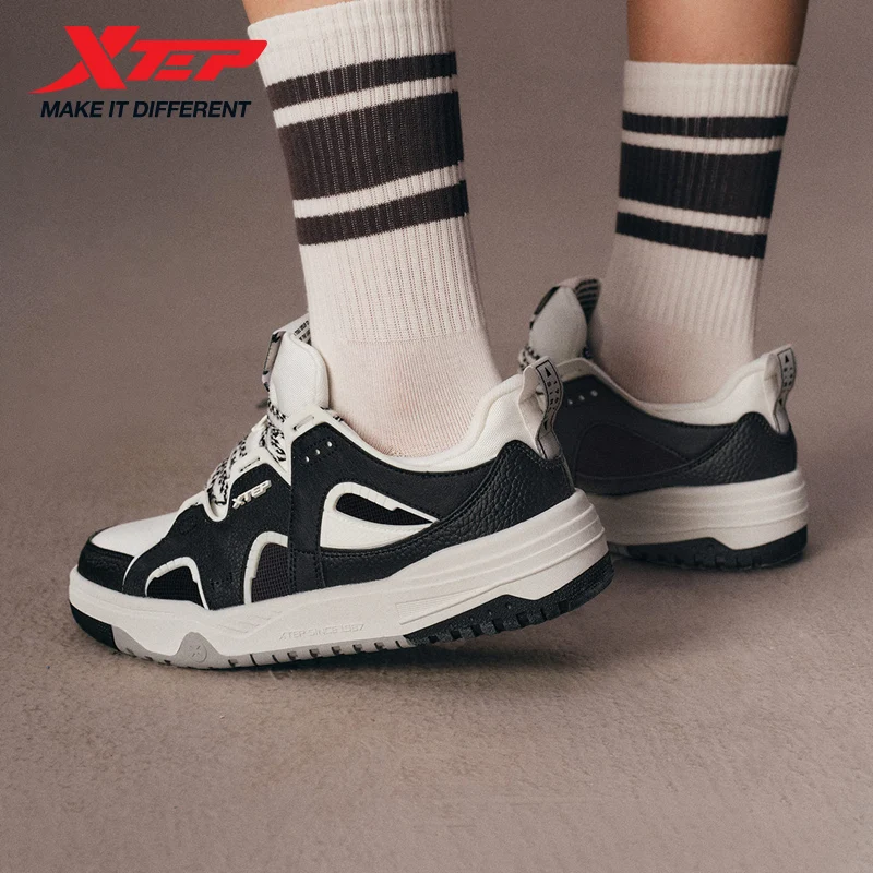 Xtep Scarpe da skateboard per donna 2024 Estate Accogliente Fuzz Scarpe da skate Street Trekking Tempo libero Scarpe da ginnastica comode 876218310024